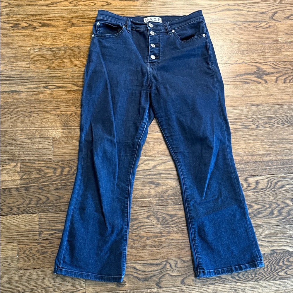 *Last Chance Price* Daze Dark Wash Blue Ankle Flair Jeans Size 29